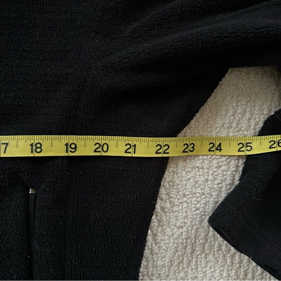Patagonia Women’s Fleece Zipper Jacket - Picture 6 of 7